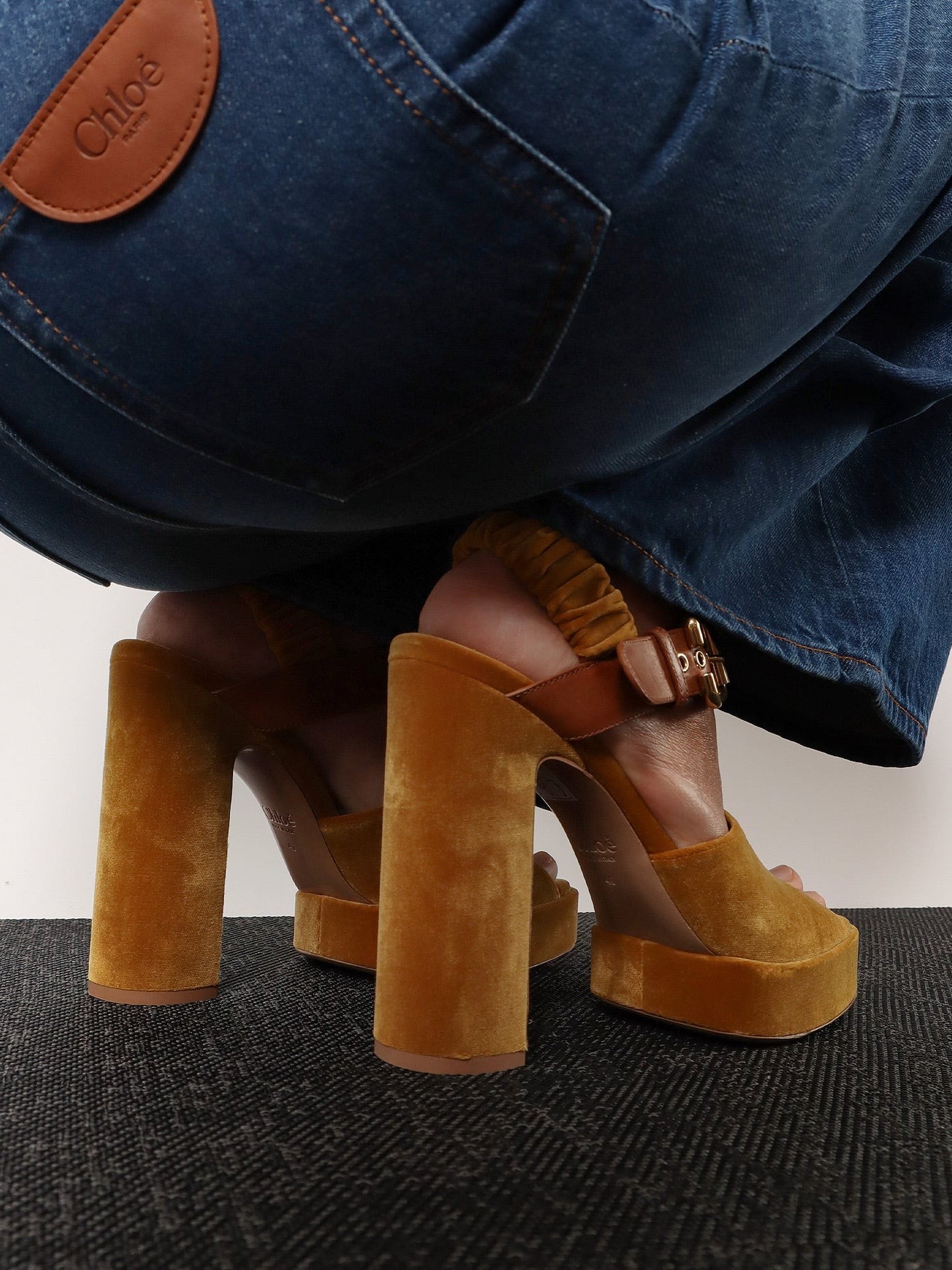 CHLOE' Aria velvet sandals