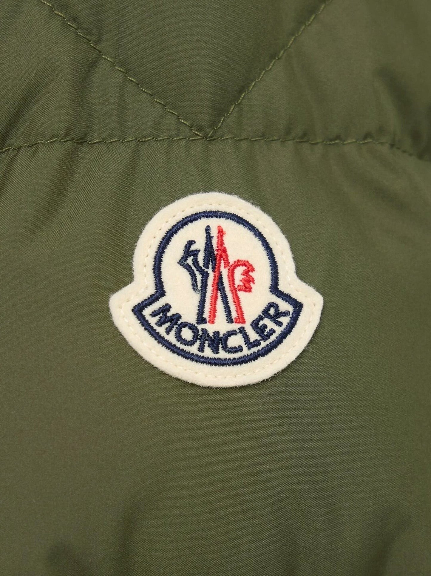 Moncler Baudinet down jacket with logo patch