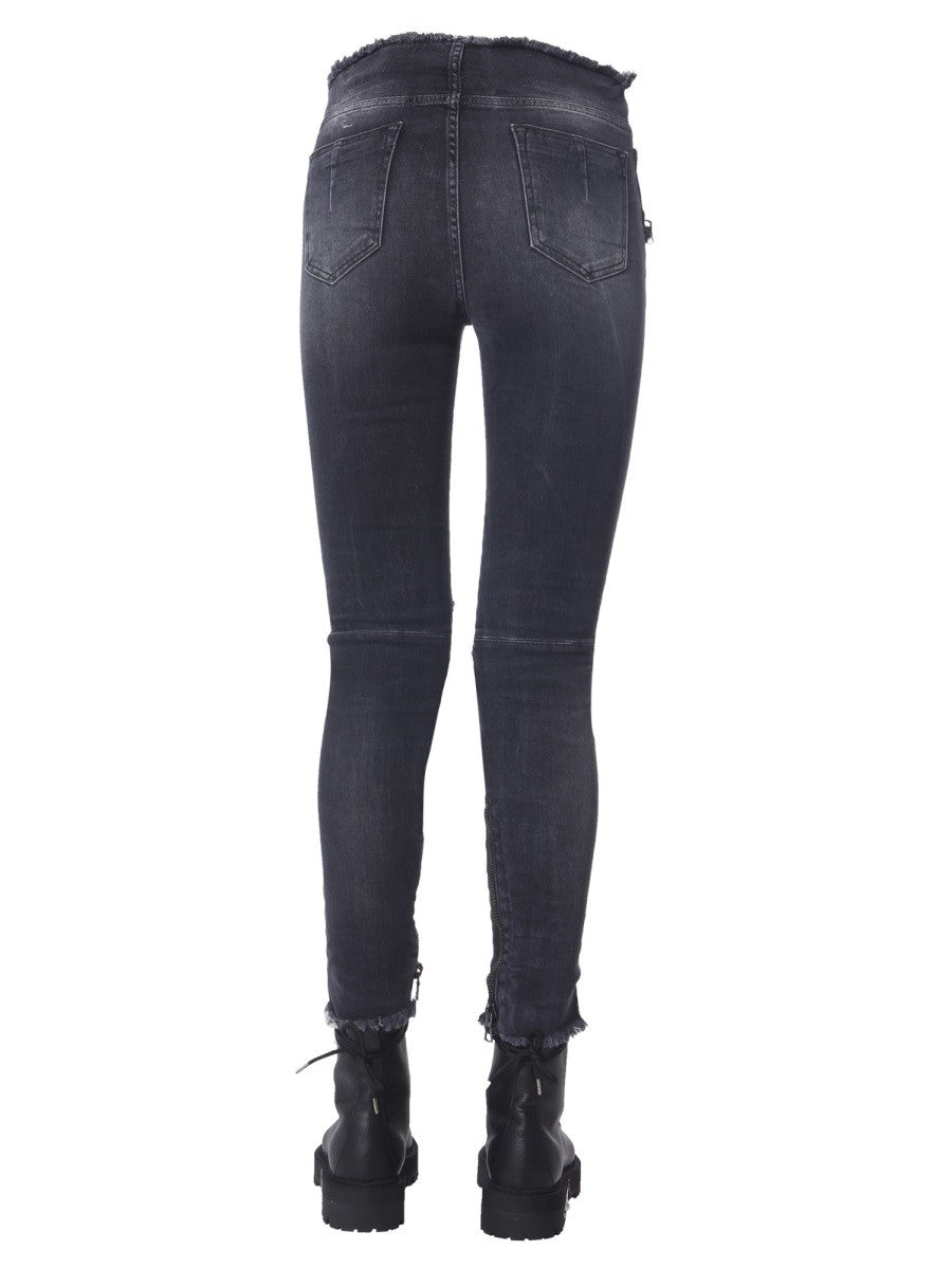 UNRAVEL SKINNY FIT JEANS