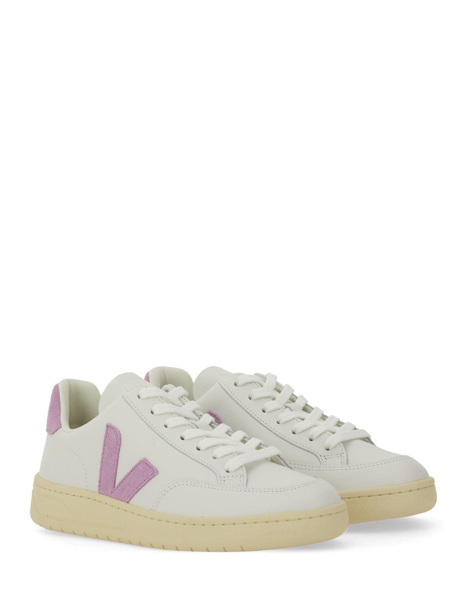 Veja SNEAKER "V-12"