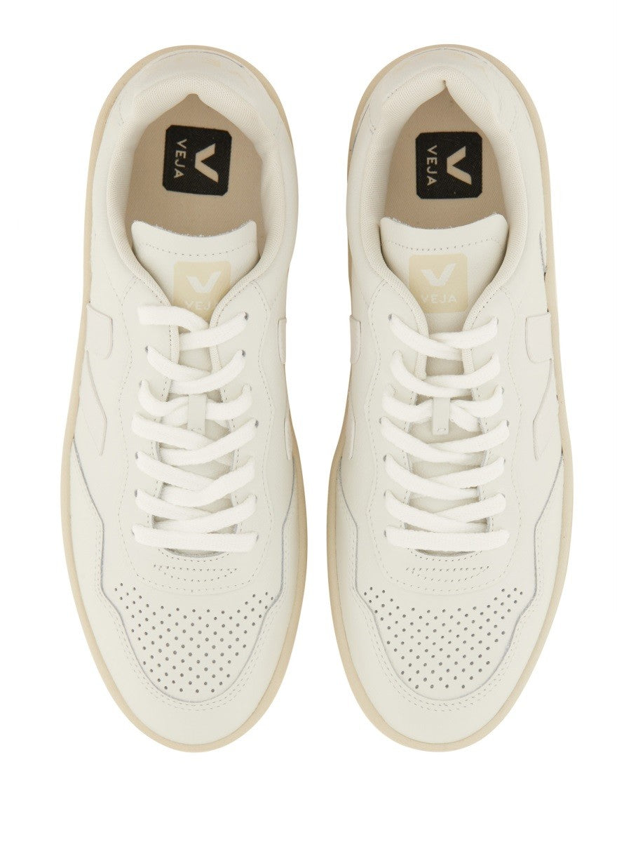 Veja SNEAKER V-90