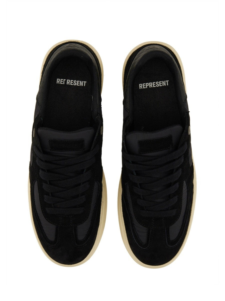 Represent "VIRTUS" SNEAKER