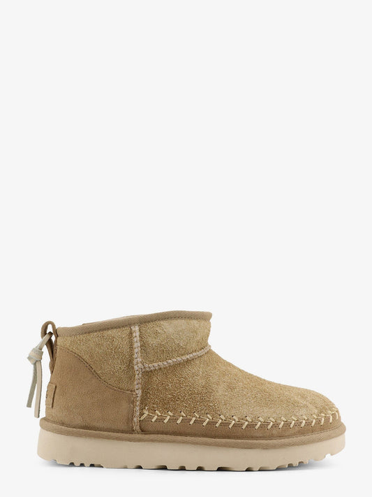 Ugg W Classic Ultra Mini Biarritz suede ankle boots