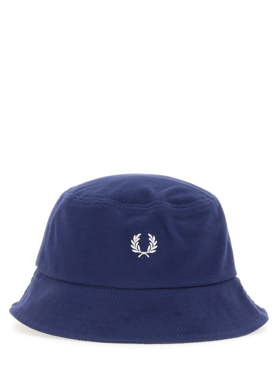 FRED PERRY BUCKET HAT WITH LOGO EMBROIDERY