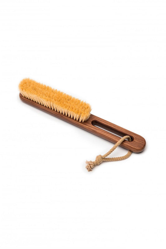 STEAMERY clothing brush