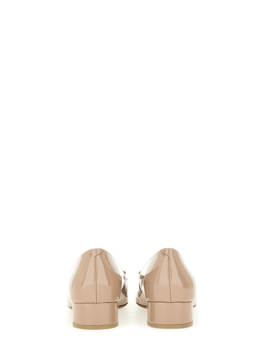 ROGER VIVIER DÉCOLLETÉ "ROUNDY"
