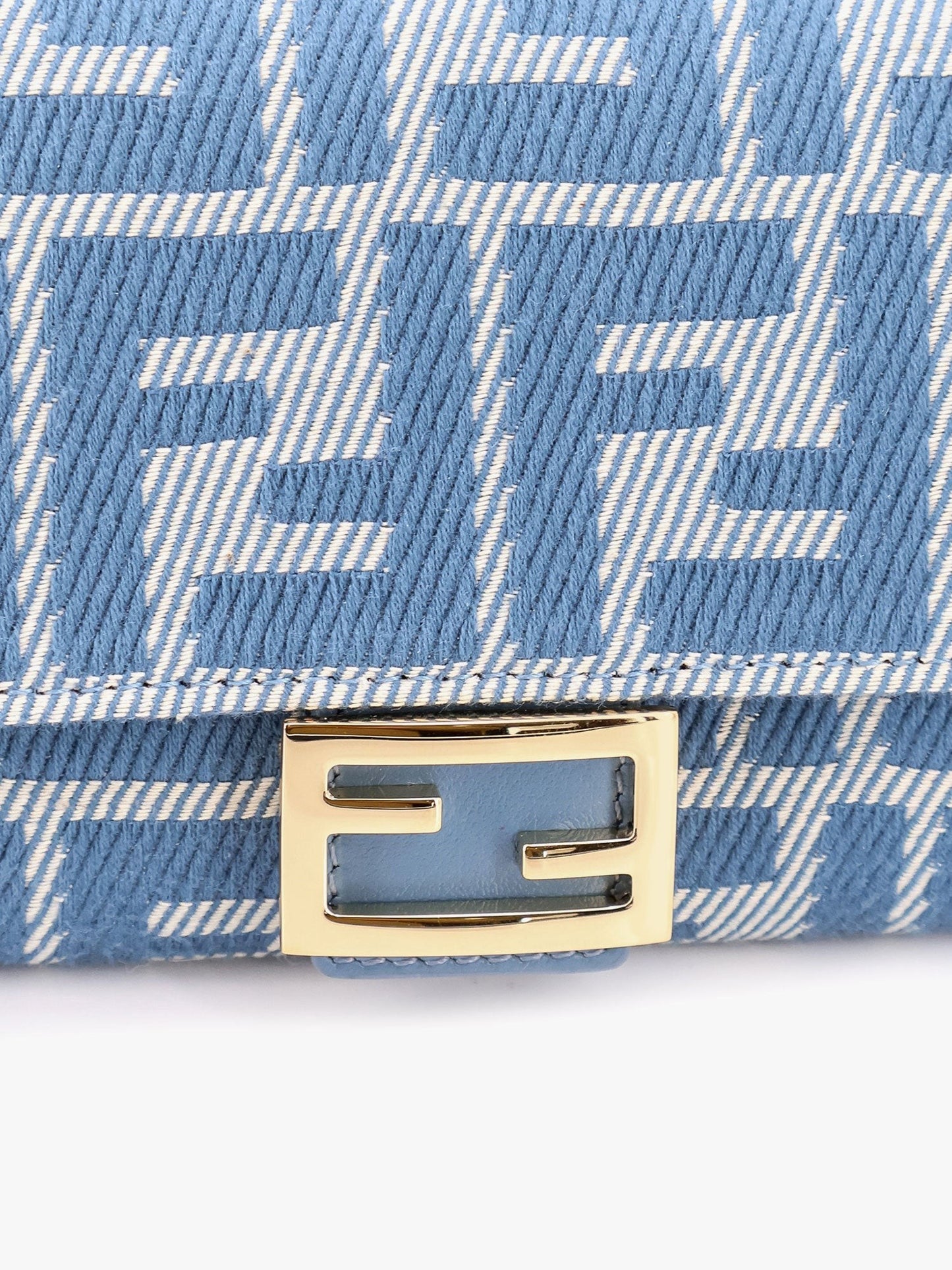 Fendi FENDI CONTINENTAL WITH CHAIN BAGUETTE