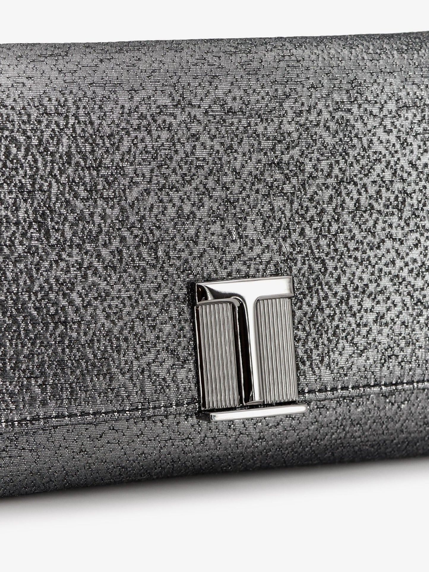 TOM FORD Laminated pochette with chain shoulder strap