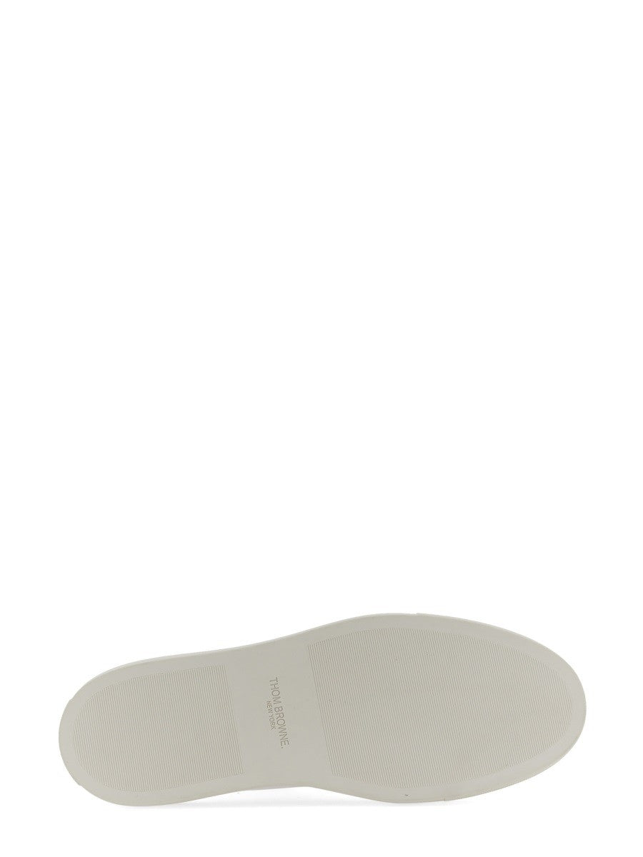 THOM BROWNE LOW-TOP LEATHER SNEAKER