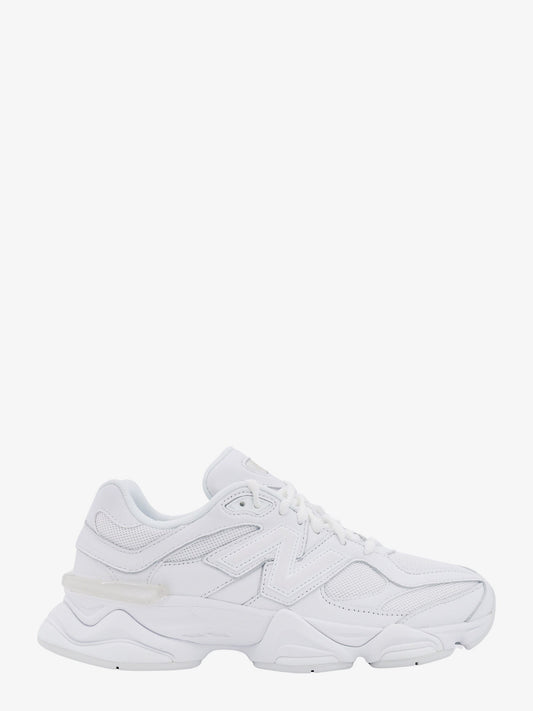 New Balance Mesh sneakers with leather inserts