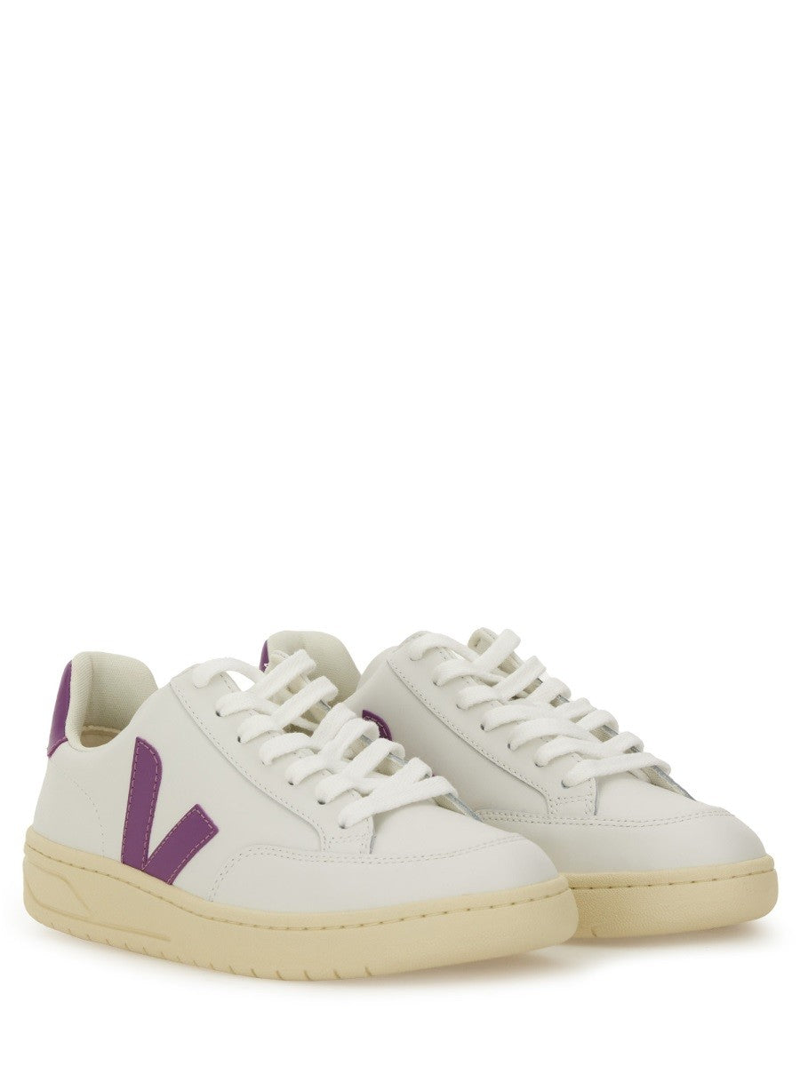 Veja SNEAKER "V-12"