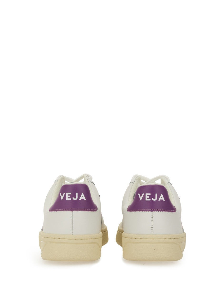 Veja SNEAKER "V-12"