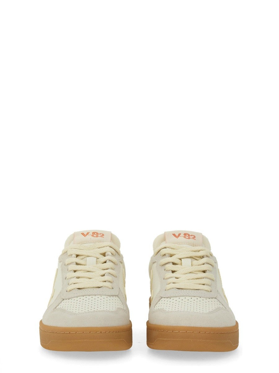 Veja SNEAKER "V-82"
