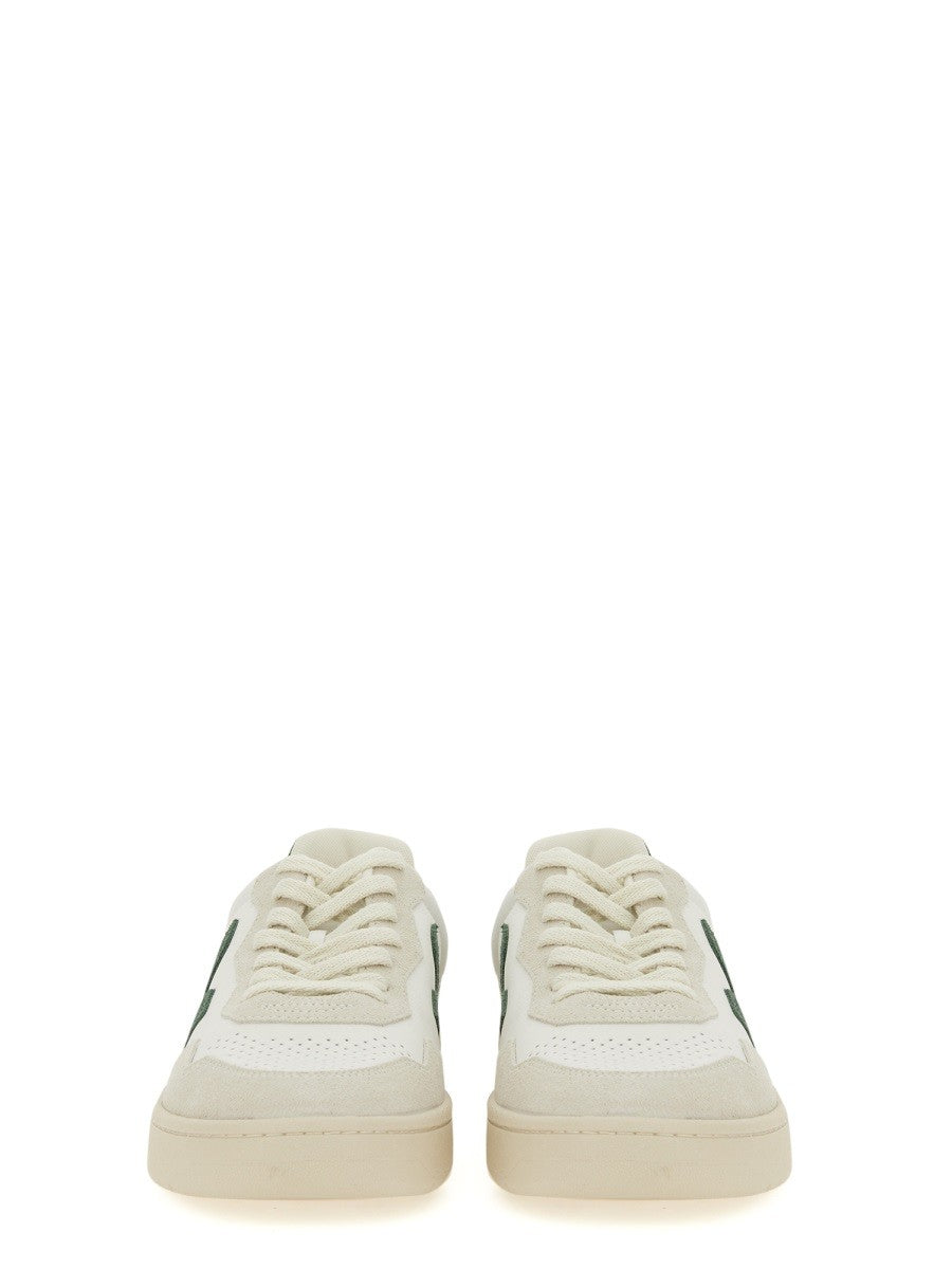 Veja SNEAKER "V-90"
